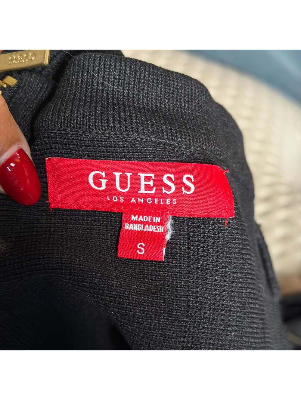 Guess - Picture 7 of 8
